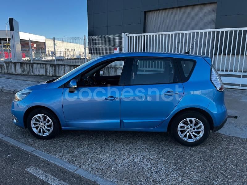 Usado Renault Scénic III Dynamique 110 CV (80 kW) 2013 Azul Monovolumen