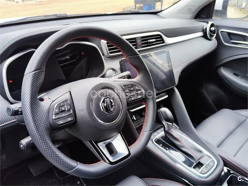 Usado MG ZS Luxury 111 CV (81 kW) 2024 Blanco SUV