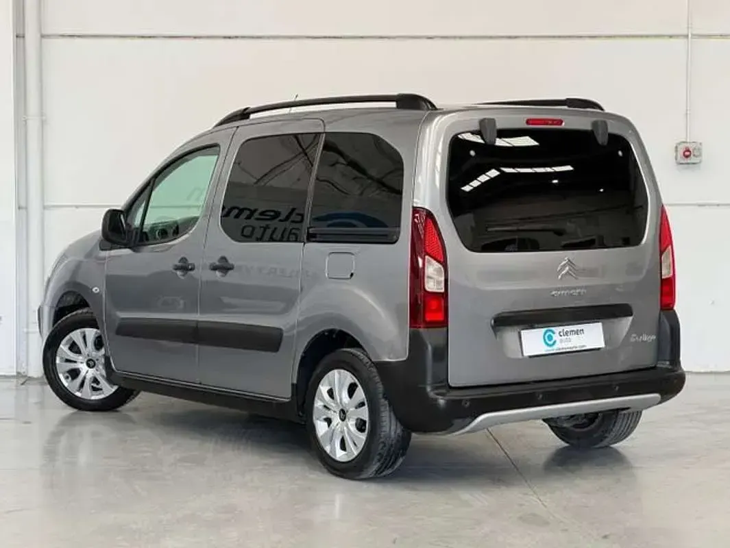 Usado Citroën Berlingo Live 99 CV (72 kW) 2018 Gris Monovolumen