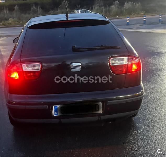 Negro Usado 2002 Seat Leon Sport Berlina | 1300 € (Super precio) - Imagen 1/2
