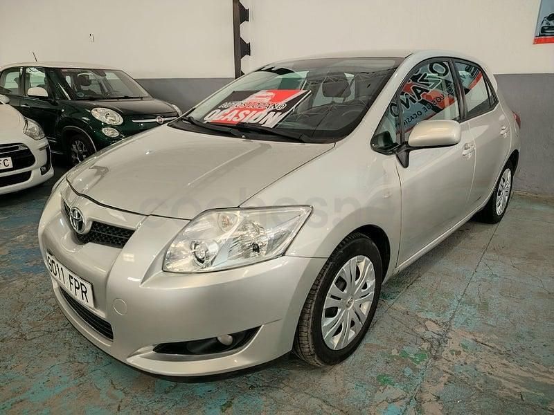 Usado Toyota Auris Luna 90 CV (66 kW) 2007 Beige Utilitario