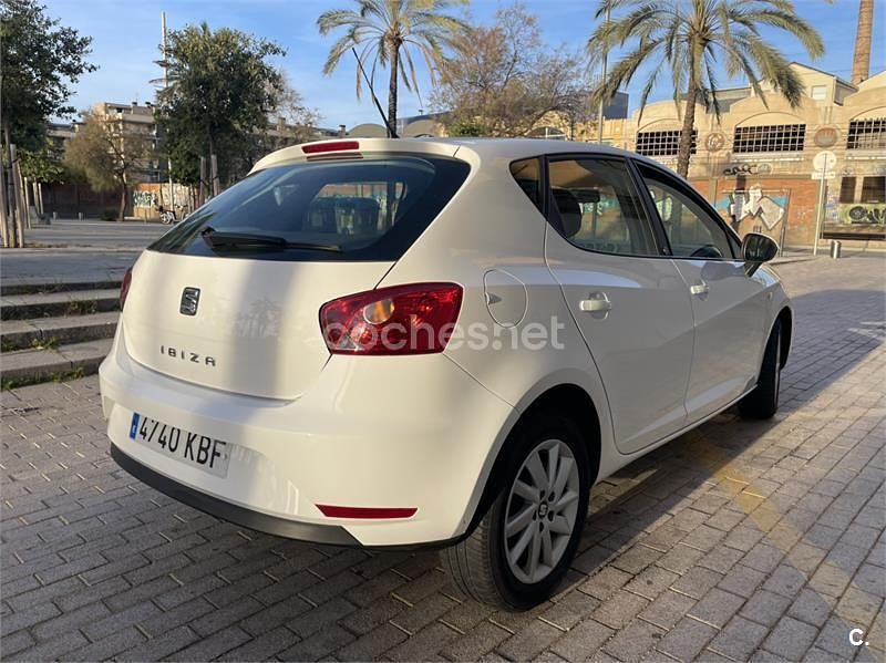 Usado Seat Ibiza Reference 75 CV (55 kW) 2017 Blanco Berlina