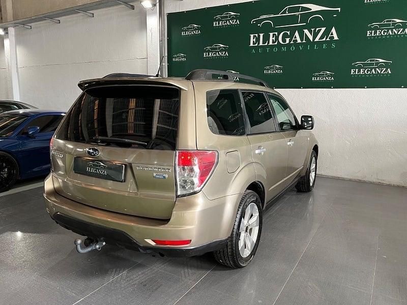 Usado Subaru Forester Sport 147 CV (108 kW) 2010 Beige SUV