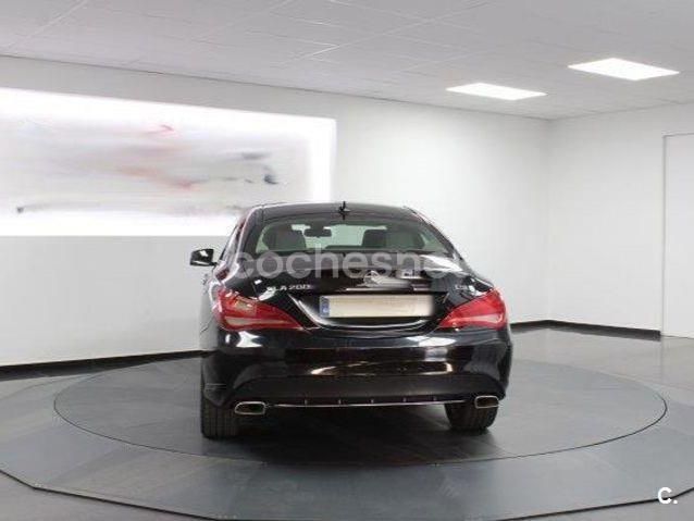 Usado Mercedes CLA200 136 CV (100 kW) 2014 Negro Berlina
