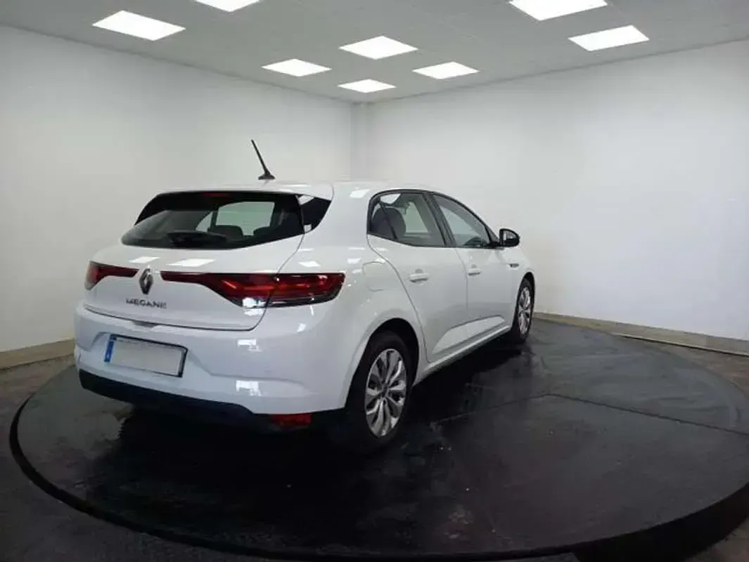 Usado Renault Mégane Life 116 CV (85 kW) 2021 Blanco Utilitario