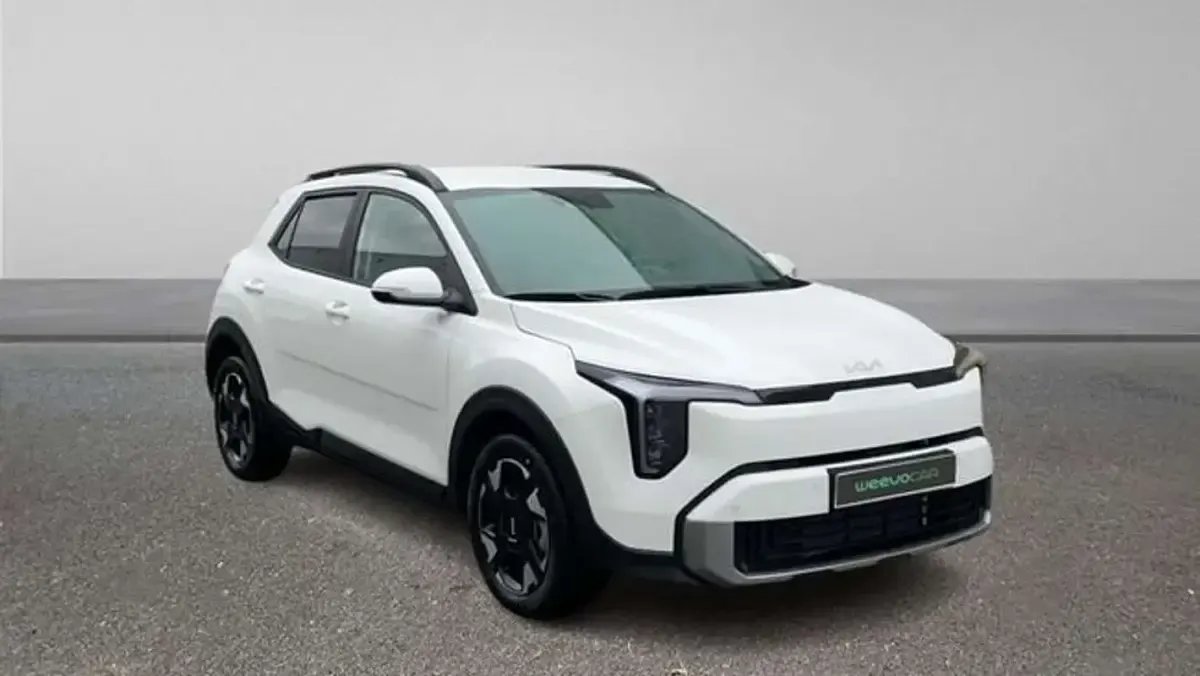 Uusi Kia Stonic 101 HP (74 kW) 2025 Valkoinen Katumaasturi