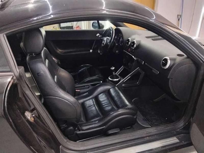 Usado Audi TT 179 CV (131 kW) 2002 Negro Coupe