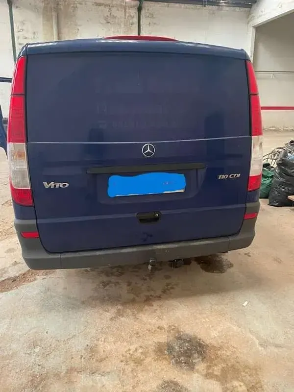 Usado Mercedes Vito 95 CV (69 kW) 2012 Azul Van