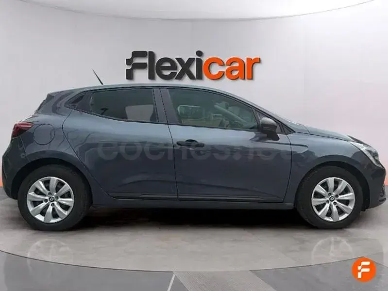 Usado Renault Clio V Business 65 CV (47 kW) 2021 Gris / plata Berlina
