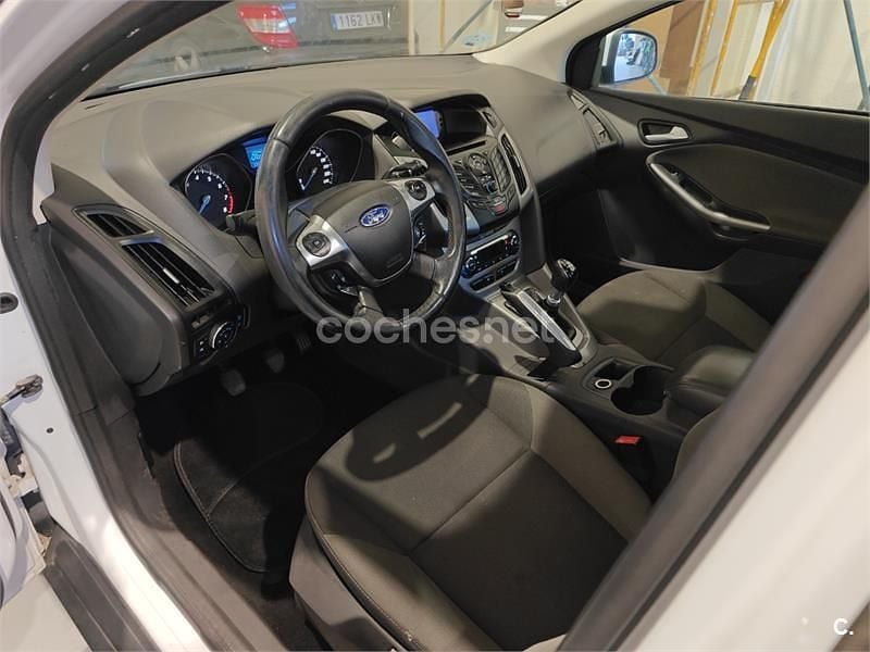 Usado Ford Focus Trend 150 CV (110 kW) 2011 Blanco Berlina