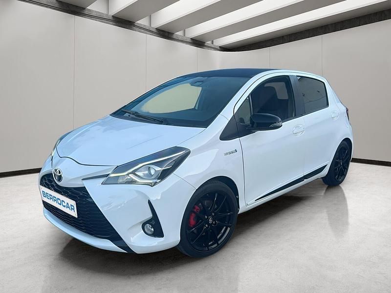 Blanco Usado 2019 Toyota Yaris Hybrid Sport Berlina | 17.200 € (Precio justo) - Imagen 1/4