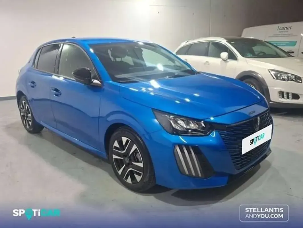 Usado Peugeot 208 Allure 102 CV (75 kW) 2025 Azul Utilitario