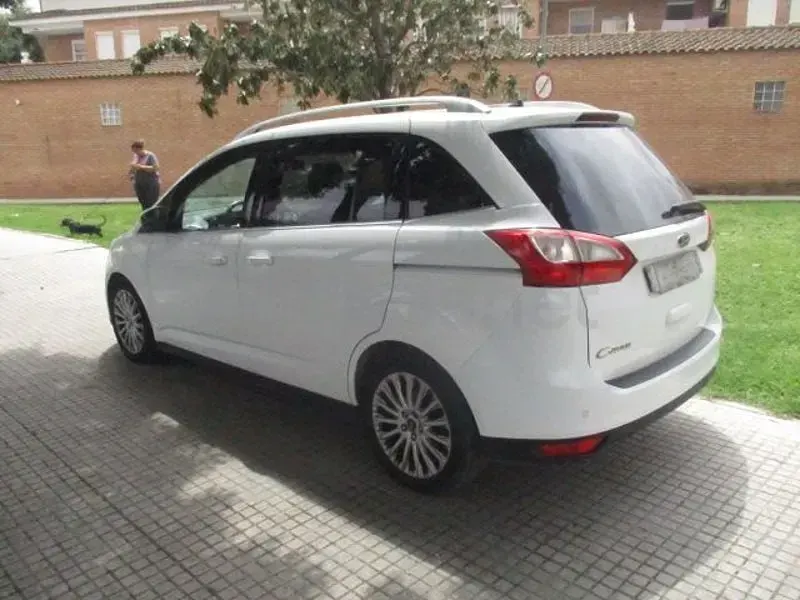 Usado Ford Grand C-Max Titanium 115 CV (84 kW) 2014 Blanco Monovolumen