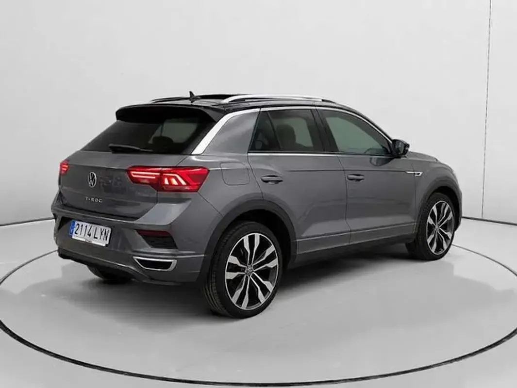 Usado VW T-Roc Sport 150 CV (110 kW) 2022 Gris SUV