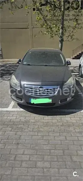 Usado Opel Insignia Essentia 130 CV (95 kW) 2010 Gris / plata Berlina