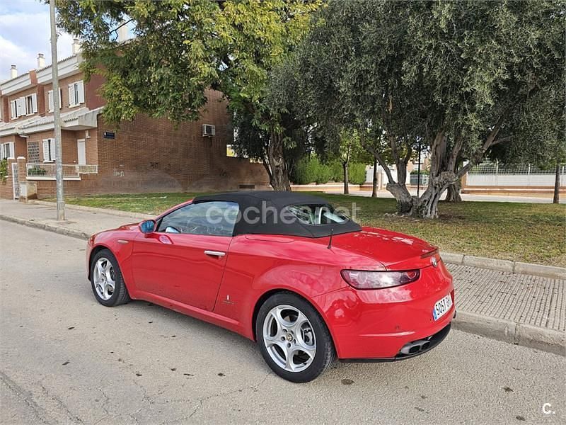 Usado Alfa Romeo Spider 200 CV (147 kW) 2008 Rojo Descapotable