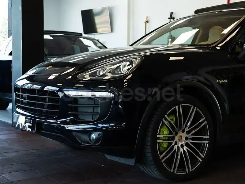 Usado Porsche Cayenne S E-Hybrid 416 CV (305 kW) 2015 Negro SUV