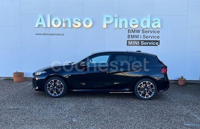 Usado BMW 120 Comfort Edition 170 CV (125 kW) 2025 Negro Utilitario