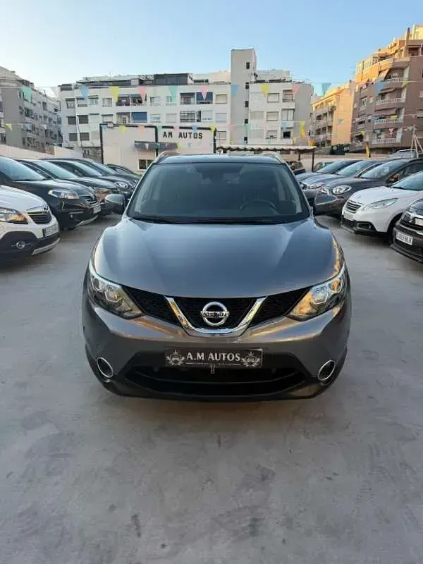 Usado Nissan Qashqai N-Vision 116 CV (85 kW) 2016 Gris SUV