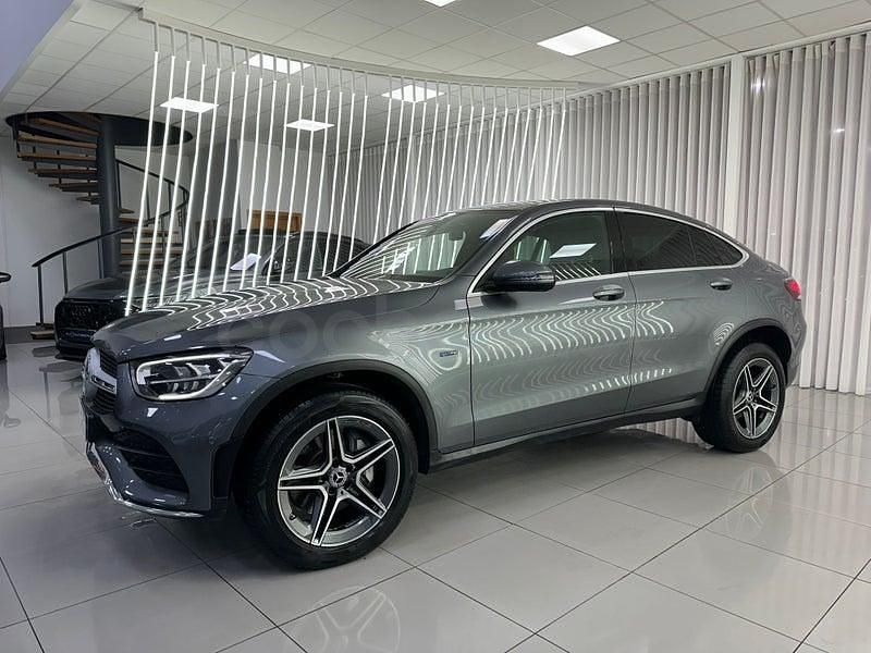 Usado Mercedes GLC300e 306 CV (225 kW) 2021 Gris / plata Coupe