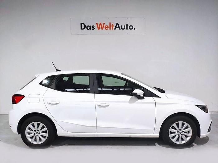 Usado Seat Ibiza Style 110 CV (80 kW) 2022 Blanco