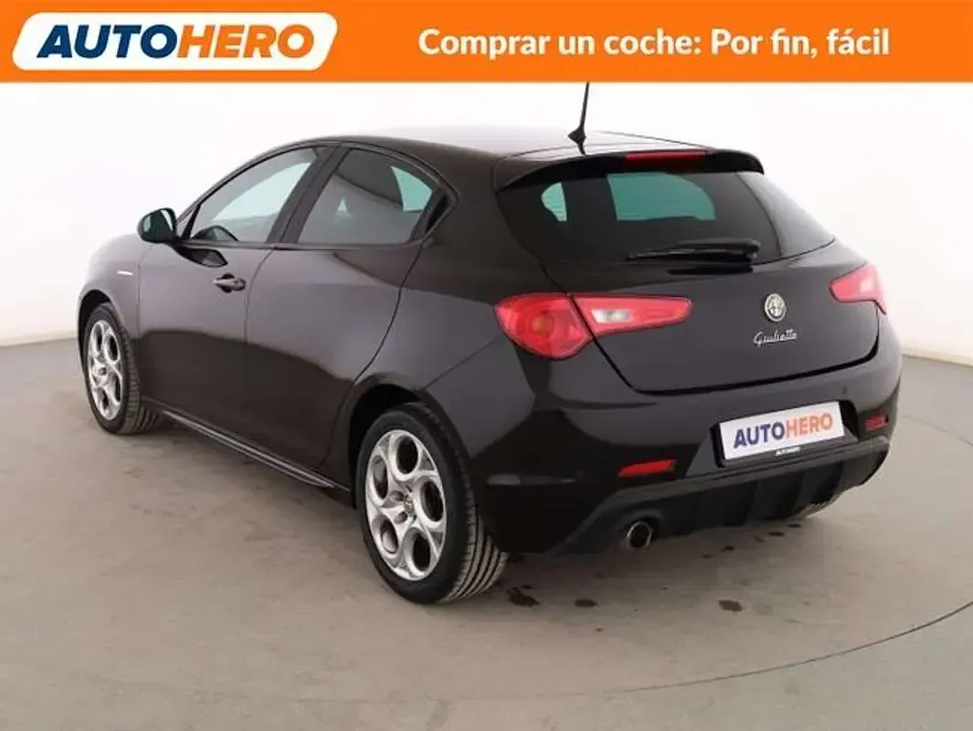 Usado Alfa Romeo Giulietta Sprint 105 CV (77 kW) 2015 Negro Utilitario
