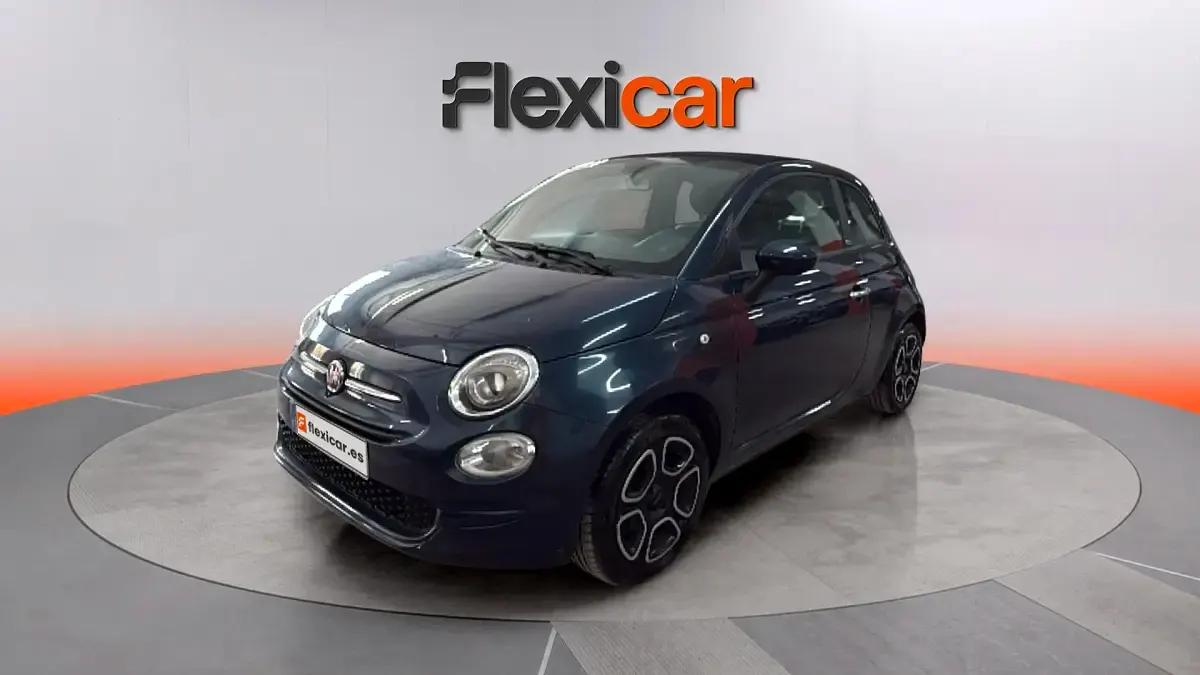 Usado Fiat 500 Club 71 CV (52 kW) 2023 Azul Descapotable