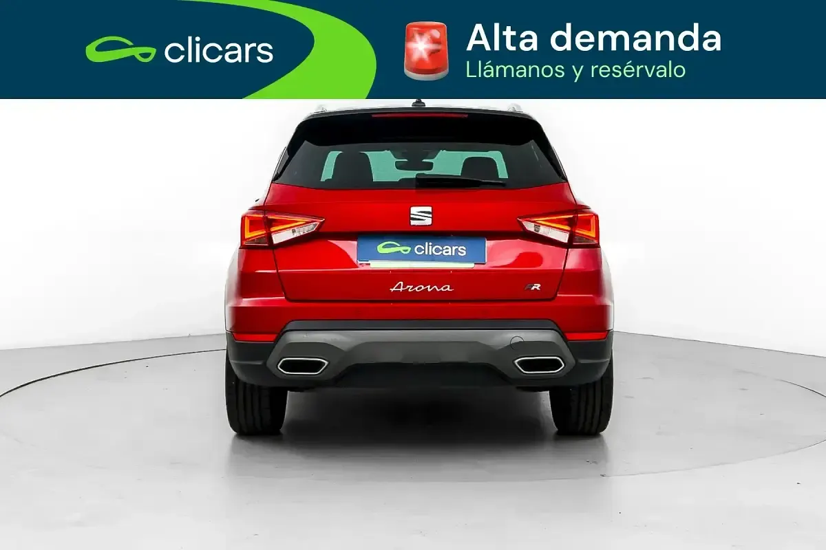 Usado Seat Arona FR 110 CV (80 kW) 2022 Rojo SUV