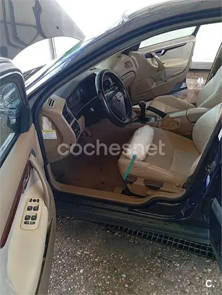 Usado Volvo S60 130 CV (95 kW) 2004 Azul Berlina