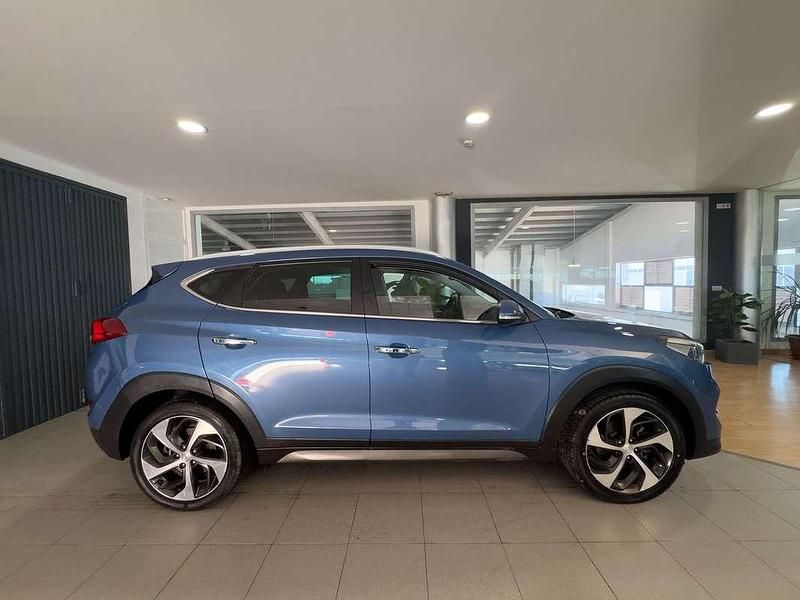 Usado Hyundai Tucson Style 136 CV (100 kW) 2016 Azul SUV