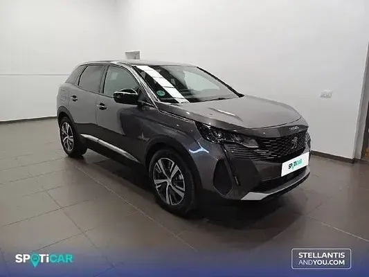 Usado Peugeot 3008 Allure 130 CV (95 kW) 2024 SUV