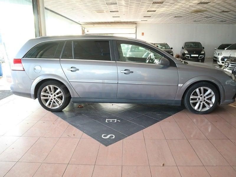 Usado Opel Vectra Sport 184 CV (135 kW) 2007 Gris / plata Familiar