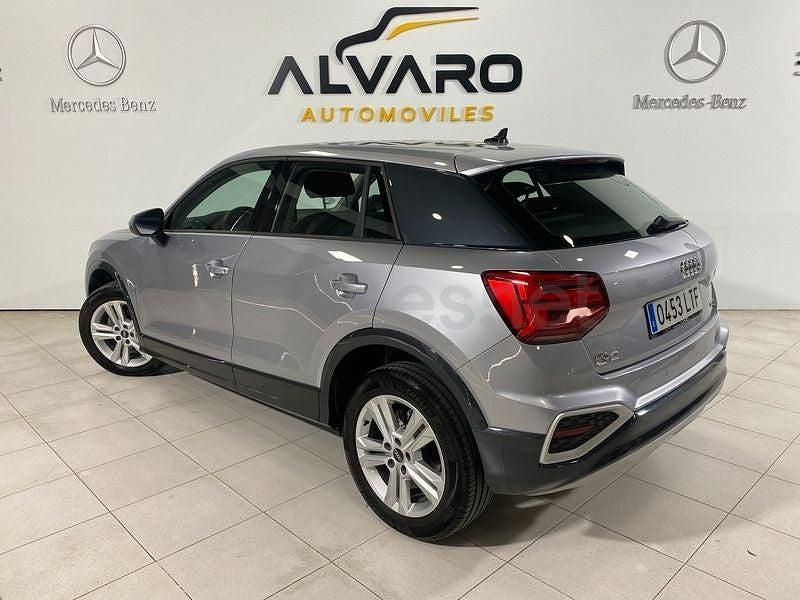 Usado Audi Q2 Advanced Plus 116 CV (85 kW) 2021 Gris / plata SUV