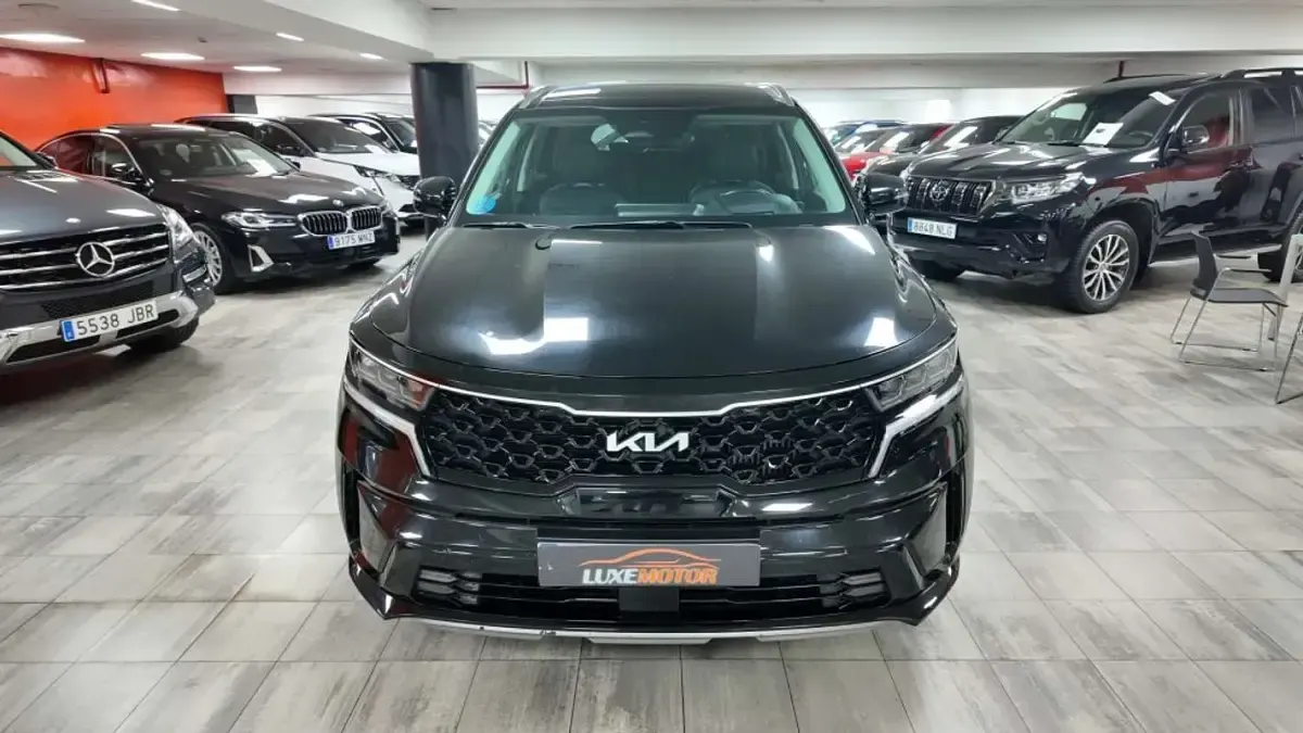 Usado Kia Sorento Plus 232 CV (170 kW) 2024 Negro SUV