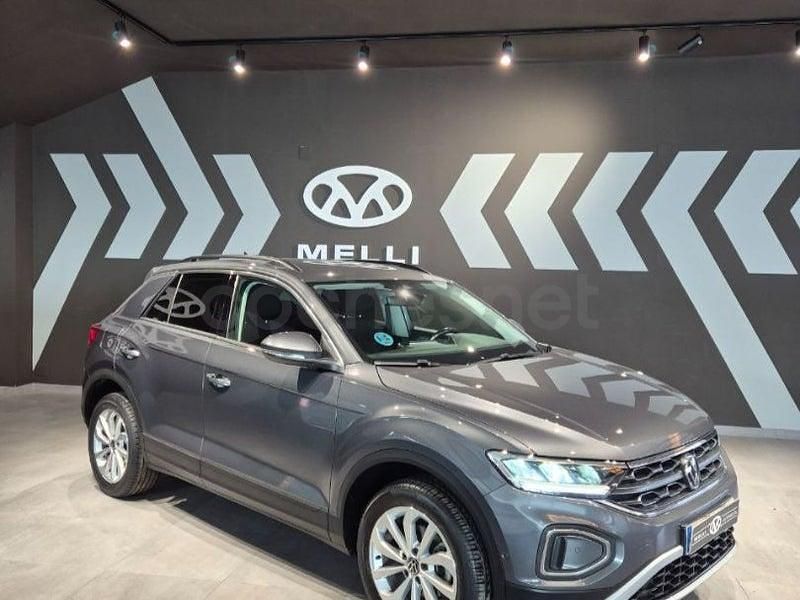 Usado VW T-Roc Life 150 CV (110 kW) 2022 Gris / plata SUV