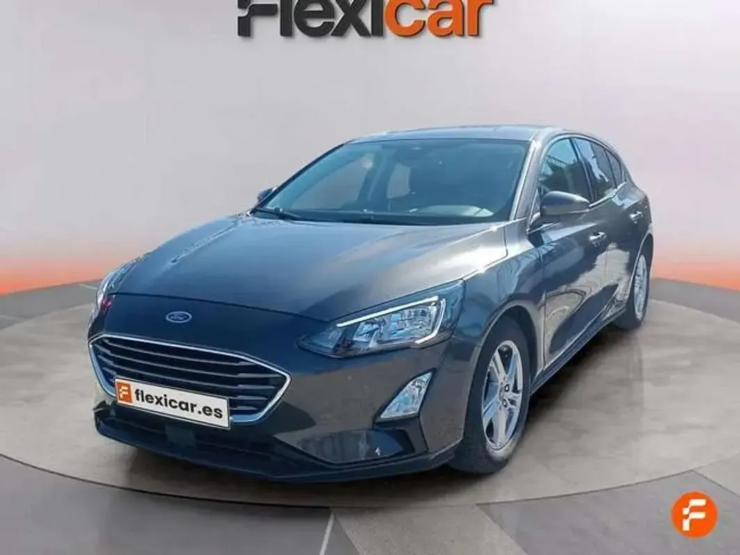 Usado Ford Focus Trend+ 125 CV (91 kW) 2019 Gris Utilitario