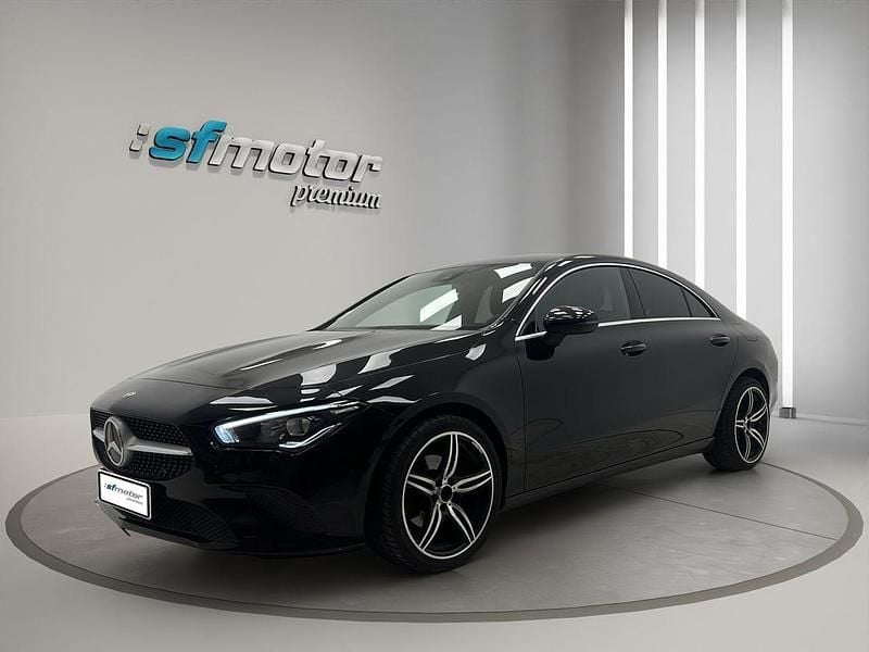 Negro Usado 2020 Mercedes CLA180 Business Berlina | 23.400 € (Precio justo) - Imagen 1/4