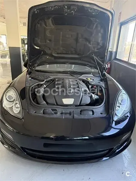 Usado Porsche Panamera 250 CV (183 kW) 2011 Negro Utilitario