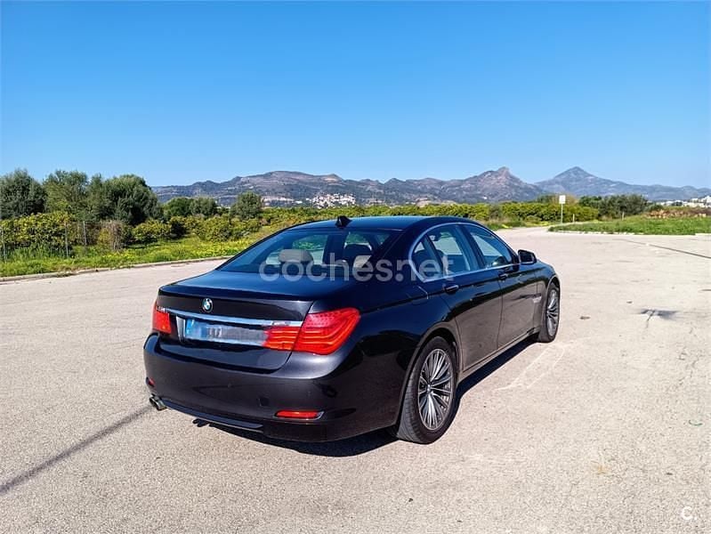 Usado BMW 730 231 CV (169 kW) 2009 Gris / plata Berlina