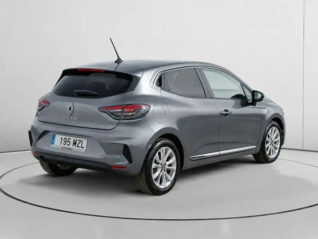 Usado Renault Clio Evolution 101 CV (74 kW) 2025 Gris Utilitario