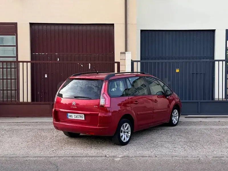 Usado Citroën Grand C4 Picasso Tonic 112 CV (82 kW) 2013 Granate Monovolumen