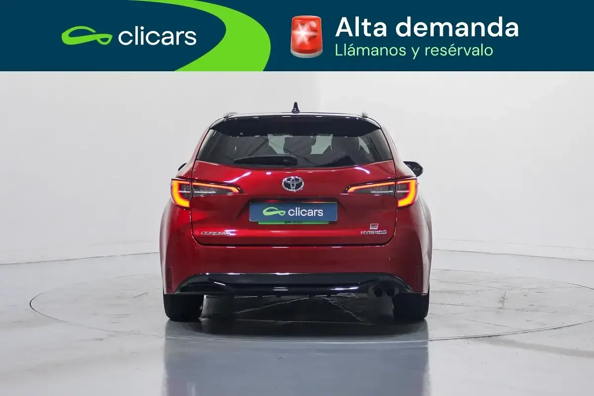 Usado Toyota Corolla Sport 180 CV (132 kW) 2022 Rojo Familiar