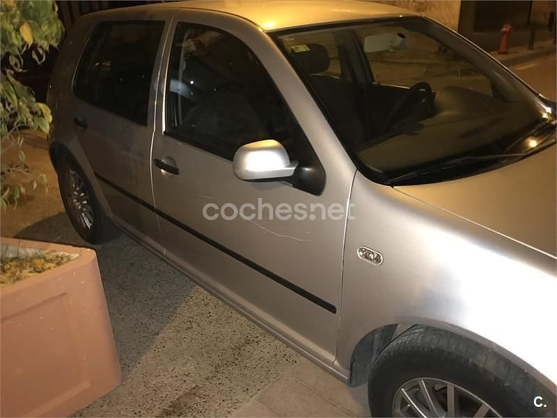 Usado VW Golf IV Conceptline 75 CV (55 kW) 2000 Gris / plata Berlina