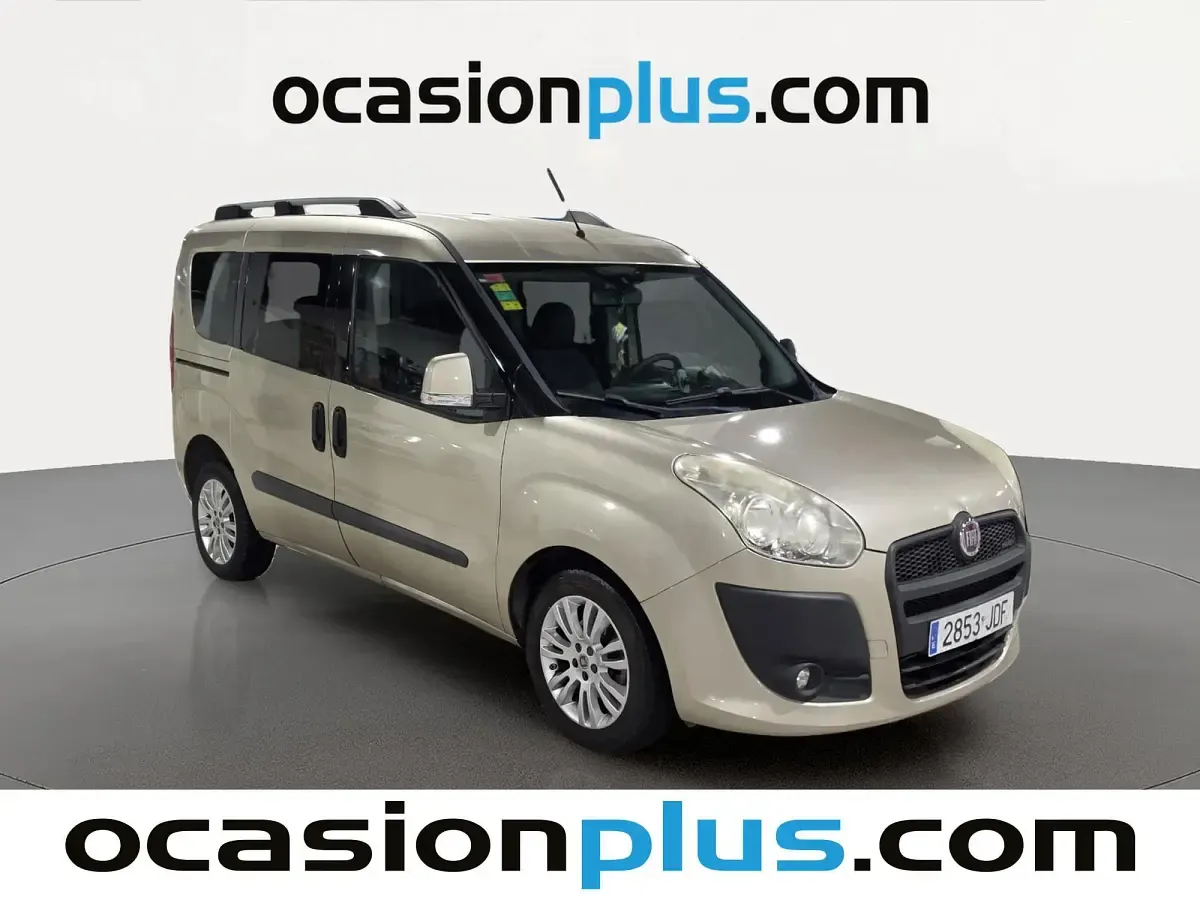 Usado Fiat Doblò Dynamic 105 CV (77 kW) 2015 Beige Monovolumen