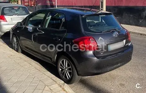 Usado Toyota Auris 90 CV (66 kW) 2009 Negro Utilitario