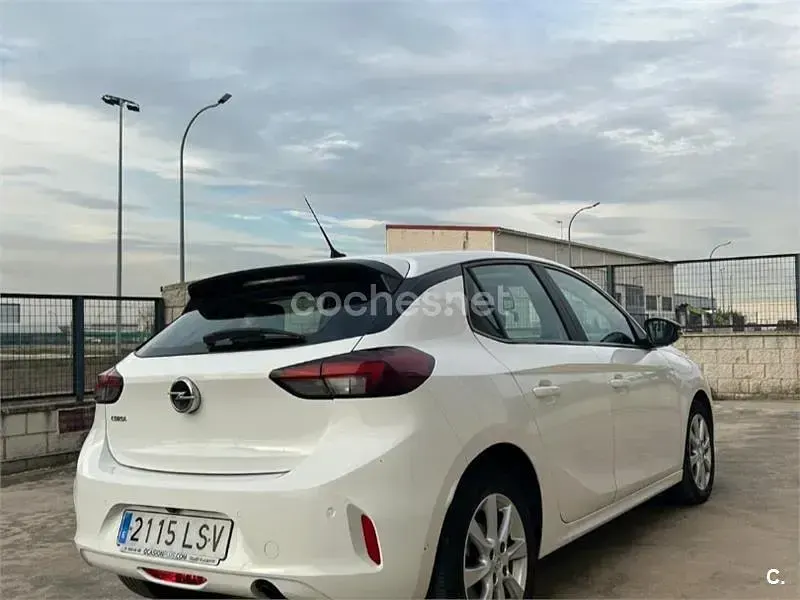 Usado Opel Corsa Edition 102 CV (75 kW) 2021 Blanco Utilitario