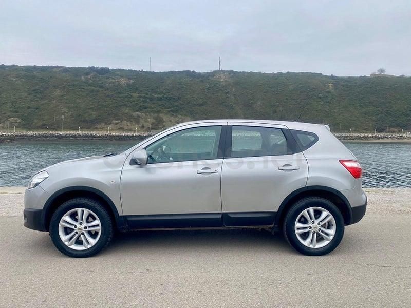 Usado Nissan Qashqai Acenta 106 CV (77 kW) 2010 Gris / plata SUV