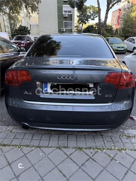 Usado Audi A4 S-Line 130 CV (95 kW) 2007 Gris / plata Berlina