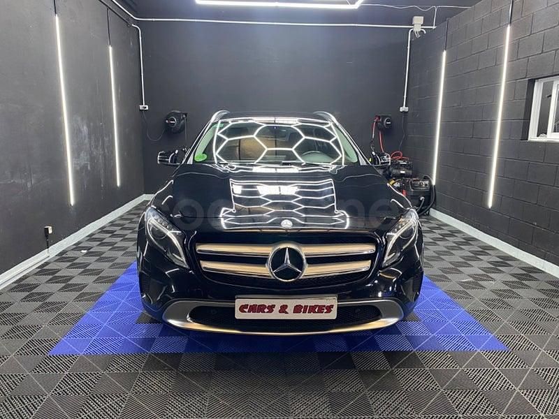 Begagnad Mercedes GLA200 Urban 156 HK (114 kW) 2015 Svart SUV