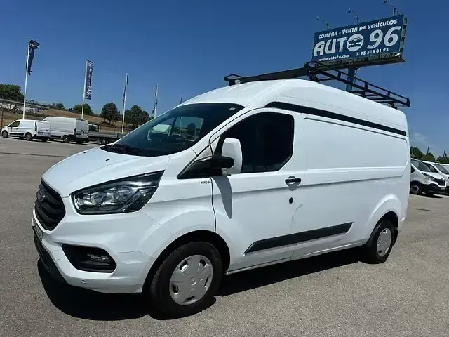 Usado Ford Transit Custom Trend 130 CV (95 kW) 2022 Blanco Berlina